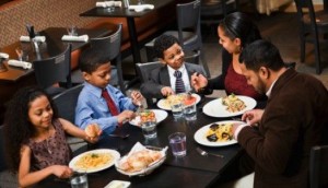 How to Save Money While Dining Out
